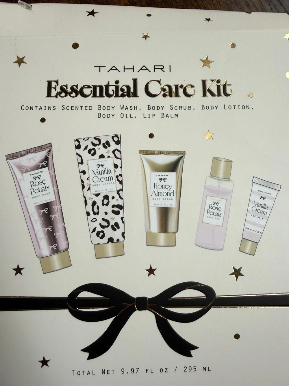 Tahari Essential Carr Kit for Skin